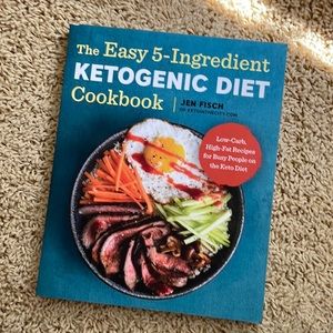 The 5-Easy Ingredient Ketogenic Diet Cookbook by Jen Fisch